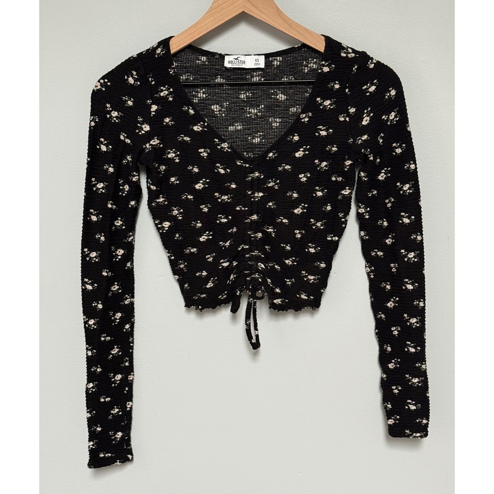 Hollister Women's Black Floral Textured Long Sleeve Cinched Front Crop Top Sz XS